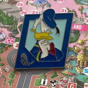 Disney parks thinking frustrated Donald Duck diamond colorful pin 2013 trader
